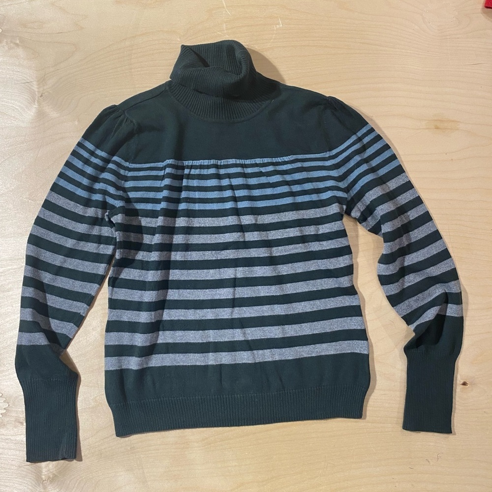 a.n.a Gray Striped Turtleneck Sweater PL (QQ)